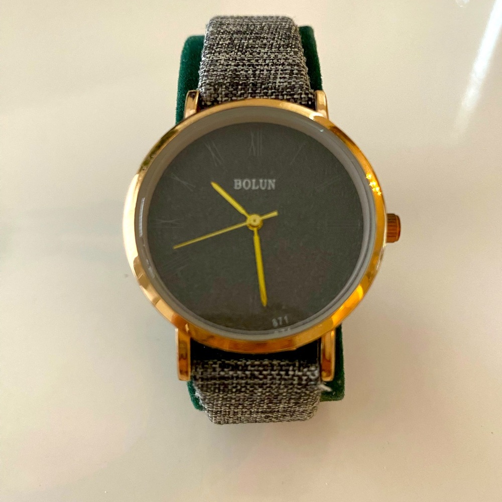 $3/10 Fashionable Watch